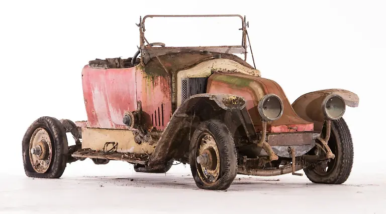 1918-Renault-12-CV-Type-EU-torpedo