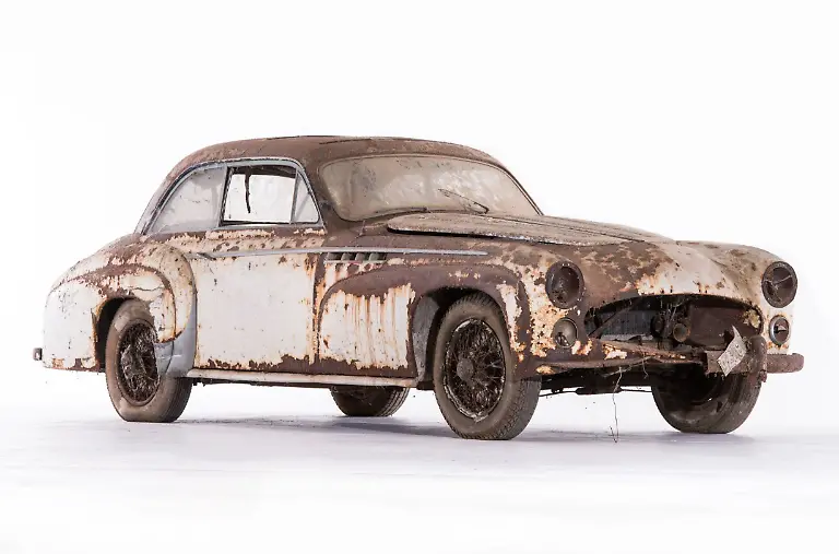 Delahaye-235-coach-Chapron-ca-1952