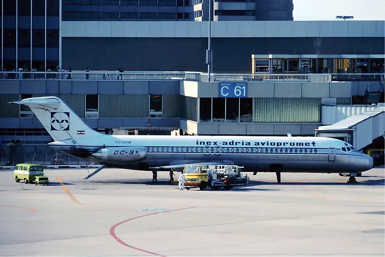 Inex-Adria-Douglas-DC-9-Marmet-1
