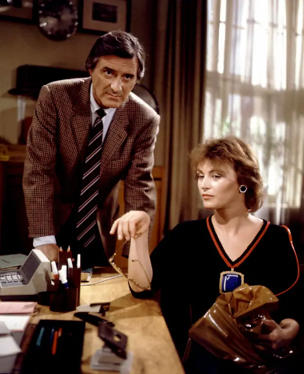 TATORT-Roulette-mit-6-Kugeln-BR-1983-Regie-Lutz-Buescher-HELMUT-FISCHER-ILONA-GRUeBEL