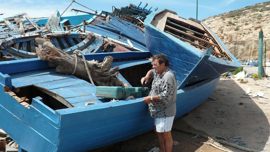 Der Schiffsfriedhof in Lampedusa wird immer größer.