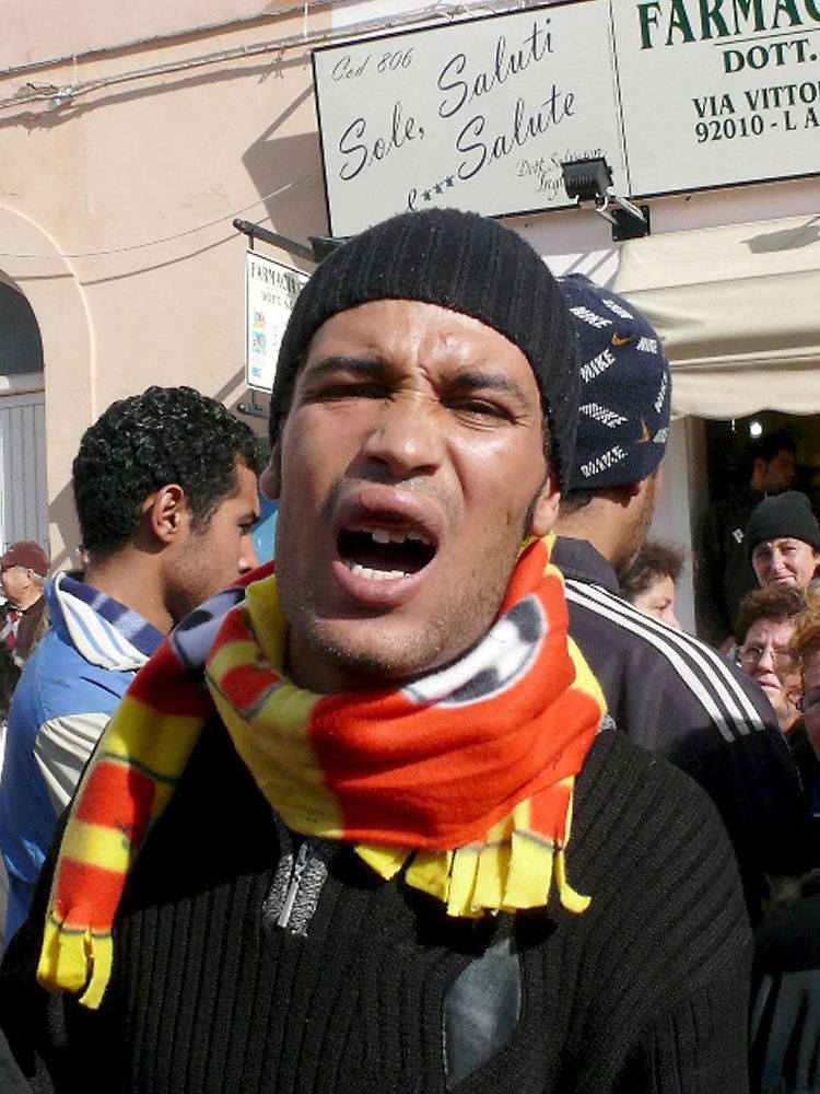 Im Januar 2009 sind Immigranten aus einem Flüchtlingslager ausgebrochen.