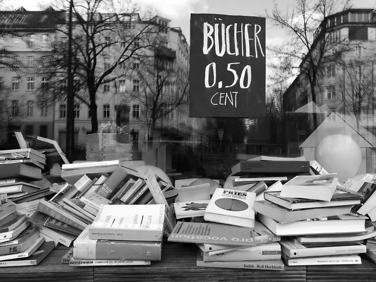 img-20160417-180603-25919099843-o