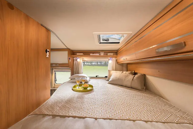 HY16-HV314-I-Heckbett-Santorin-1