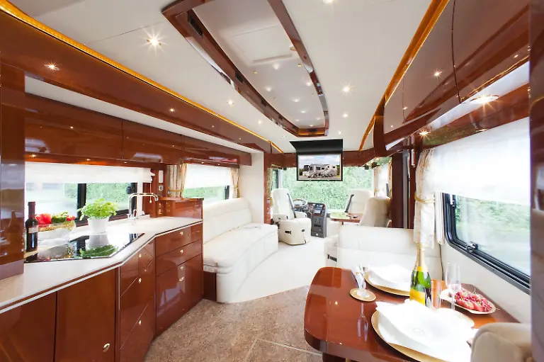 2958-1347-VARIOperfect1200-Dinette-Kuech-Salon-aufgehellt