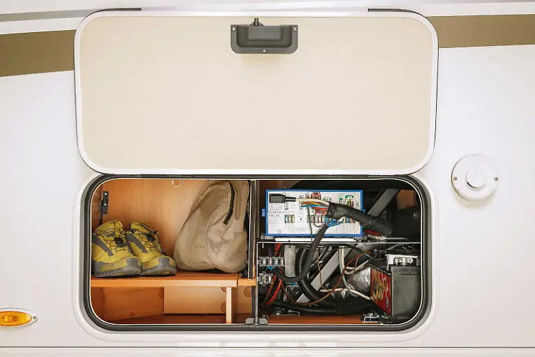 HY14-EXT564-I-Detail-Castello-1