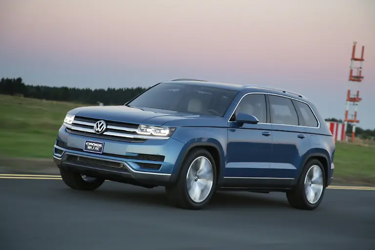 VW-Cross-Blue-1