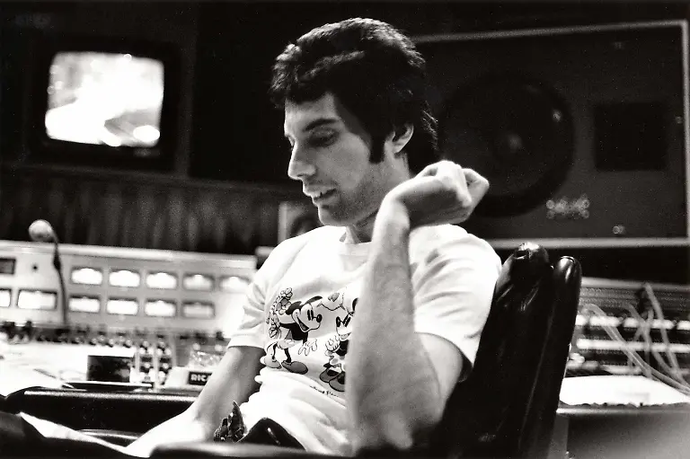 06-S-100-101-Freddie-Mountain-Studios-Montreux-Switzerland-1979-copyright-Peter-Hince-www-peterhince-com