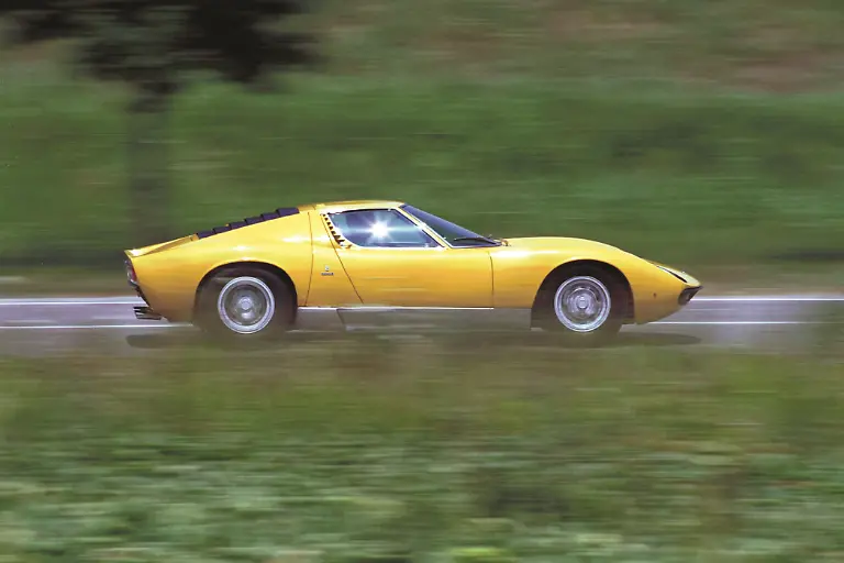 06-Lamborghini-Miura-SV
