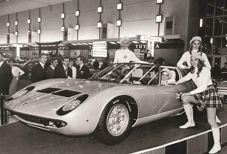 09-Lamborghini-Miura-Studie-Roadster-1968