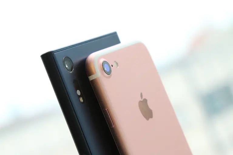 sony-xperia-xz-iphone-7