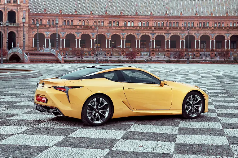 2016-Lexus-LC500-NaplesYellow-Static-2
