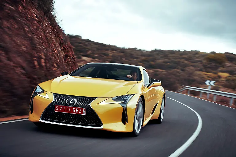 2016-Lexus-LC500-NaplesYellow-Dynamic-11