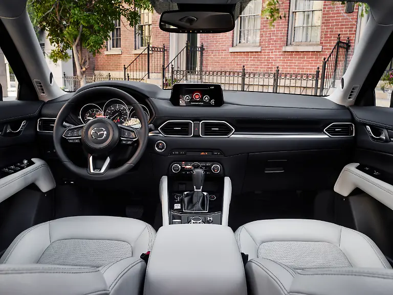 4-All-new-CX-5-interior-NA-1