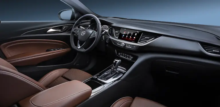 Opel-Insignia-Grand-Sport-7