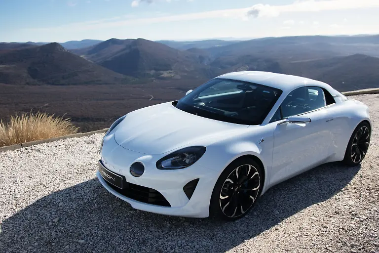 renault-alpine-16216-1