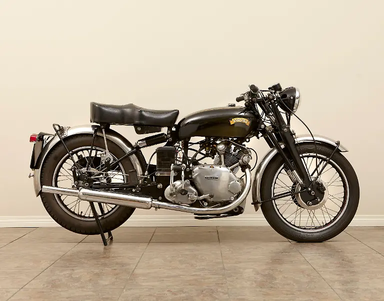 Los-120-Vincent-SeriesC-Touring-Comet-1954