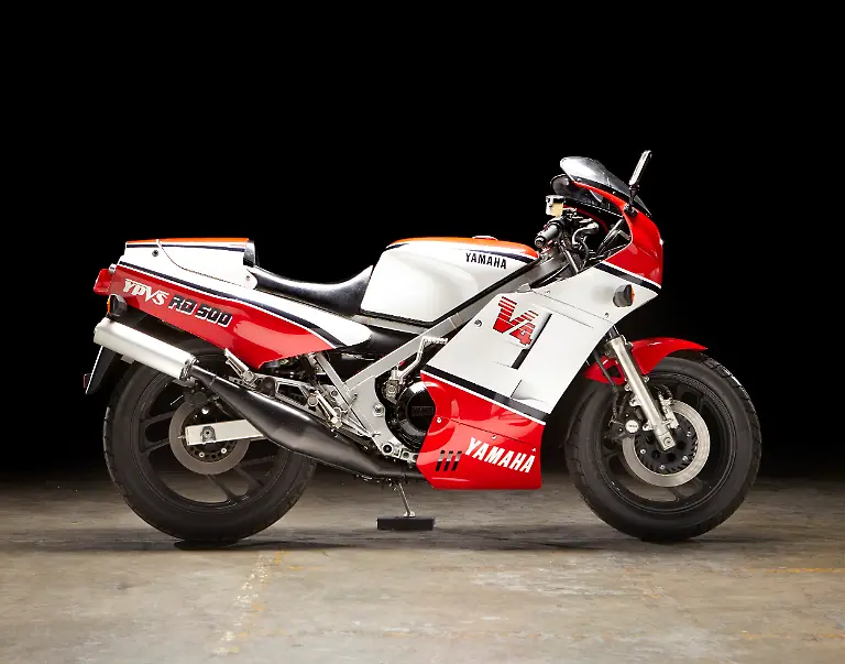 Los-171-Yamaha-RD500LC-1985