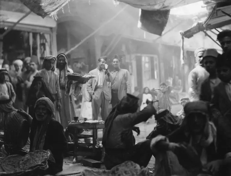 Crowded-marketplace-Mosul-1932