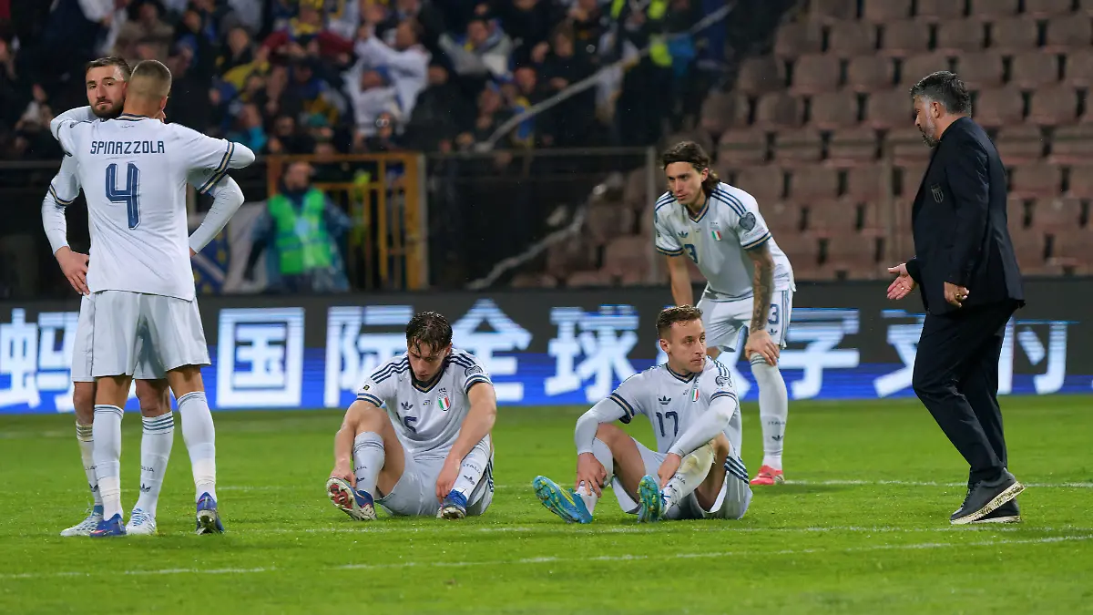 March-31-2026-Zenica-Bosnia-and-Herzegovina-players-of-Italy-disappointed-during-European-Qualifiers-PlayOff-Bosnia-and-Herzegovina-vs-Italy-FIFA-World-Cup-match-in-Zenica-Bosnia-and-Herzegovina-March-31-2026-Credit-Image-Emmanuele-Mastrodonato-LiveMedia-IPA-ZUMA-Press-Wire