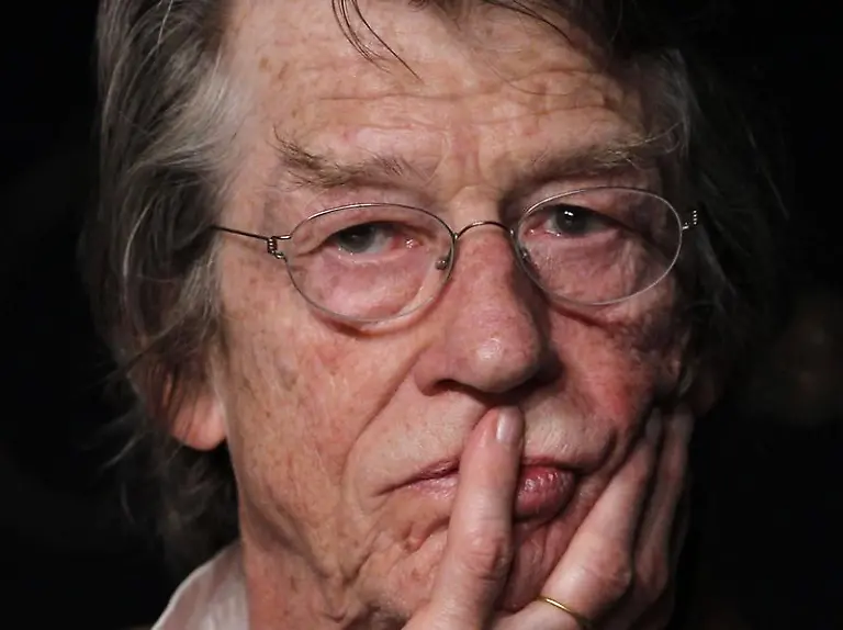 John-Hurt-hat-die-Balance-in-seinem-Leben-gefunden