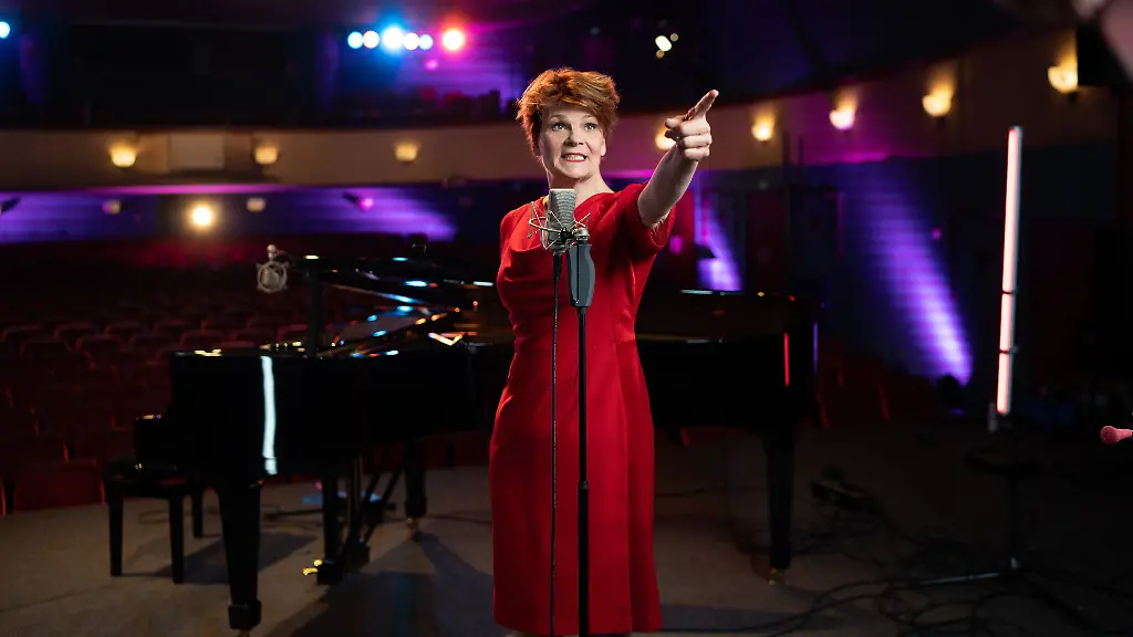 gayletuftsfuerflyerundpresse-c-konstantinstell