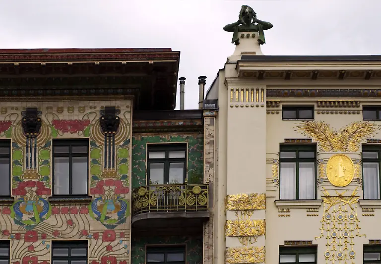 Wienzeilenhaeuser-Naschmarkt-6