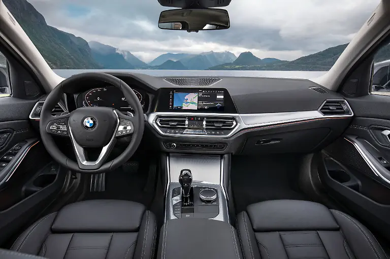 P90323733-highRes-the-all-new-bmw-3-se