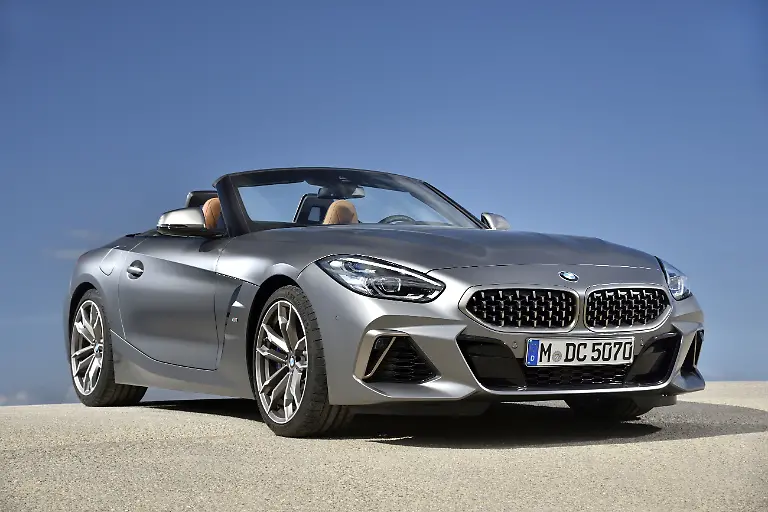 P90328374-highRes-the-new-bmw-z4-m40i