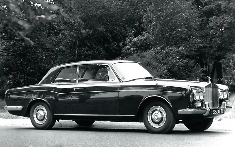 P90166829-highRes-rolls-royce-corniche