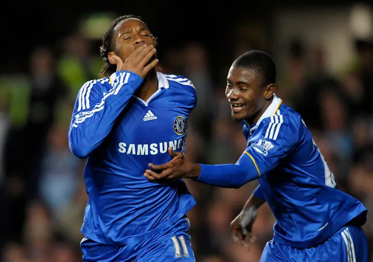 2008-11-12T120000Z-1112852170-GM1E4BD0CG502-RTRMADP-3-SOCCER-ENGLAND-CUP