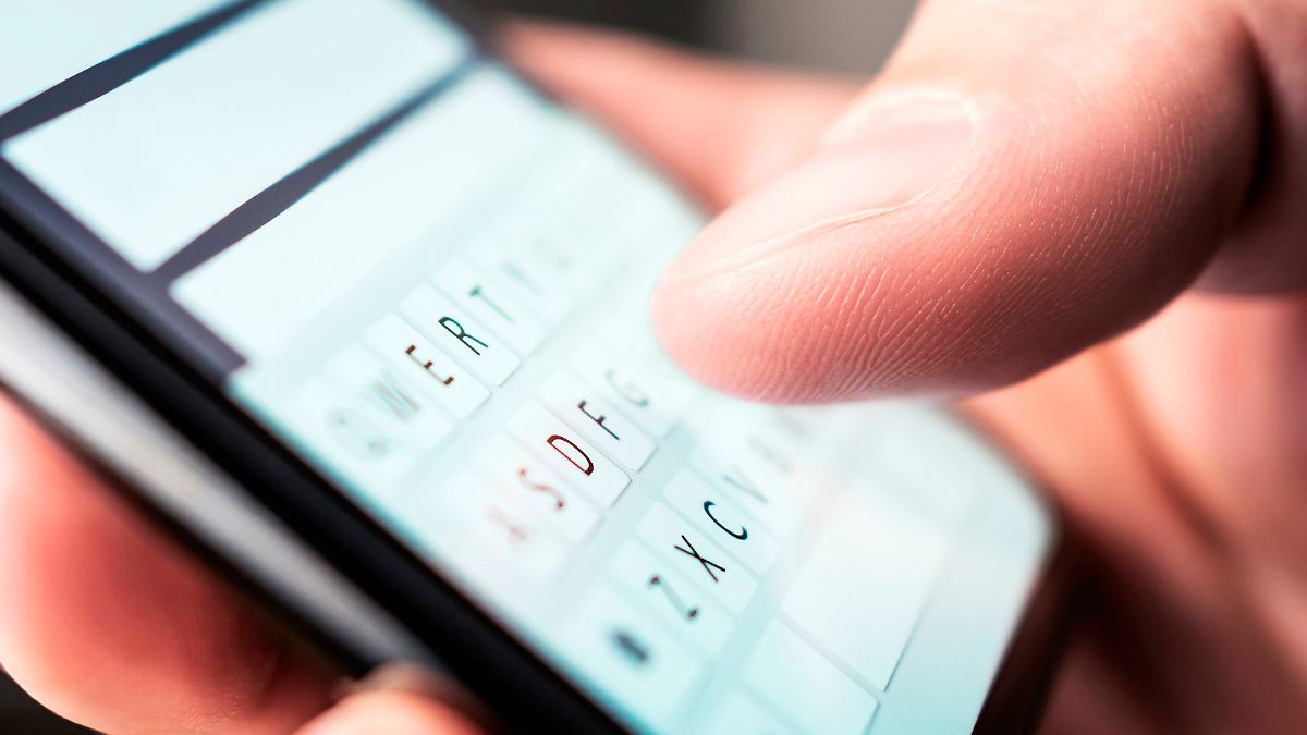 Gefälschte DHL-Nachrichten: Betrüger-SMS bis nach China zurückverfolgt