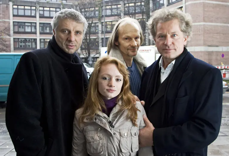 KLEINE-HERZEN-Schauspieler-Udo-Wachtveitl-Janina-Stopper-Eisi-Gulp-und-Miroslav-Nemec-bei-der-Presse-Praesentation-des-BR-Tatort-Der-Film-mit-dem-Titel-KLEINE-HERZEN-wird-am-16-12-2007-im-ERSTEN-ausgestrahlt