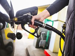 Hohe Kraftstoffpreise: BUND fordert 