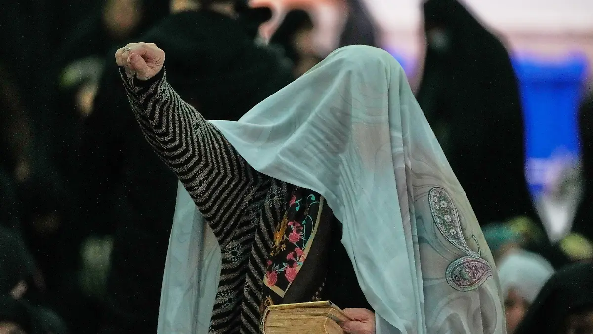 Unbeeindruckt von Trumps Drohung: Iran: Kämpfen bis zur "Kapitulation und Reue" der Gegner