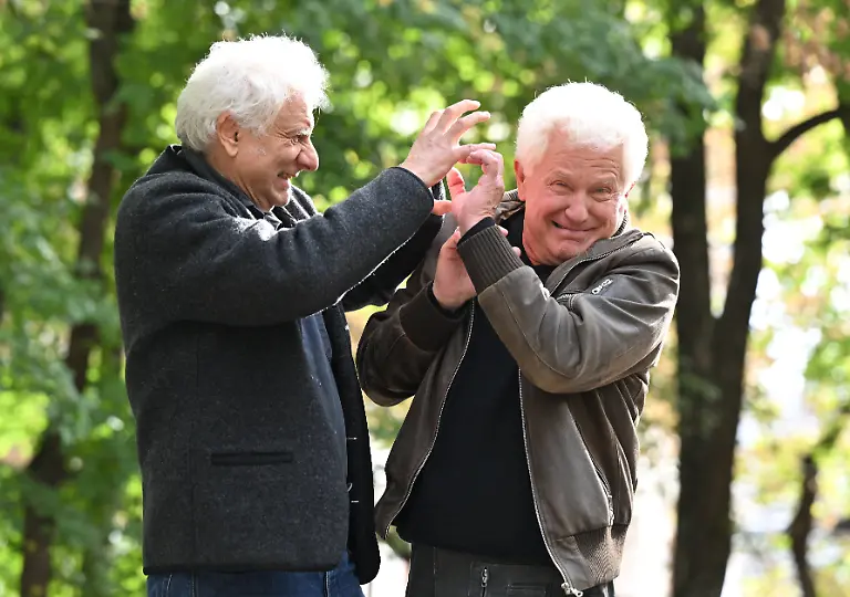 Die-Schauspieler-Udo-Wachtveitl-l-Kommissar-Franz-Leitmayr-und-Miroslav-Nemec-Kommissar-Ivo-Batic-waehrend-eines-dpa-Fototermins-zum-neuen-Tatort
