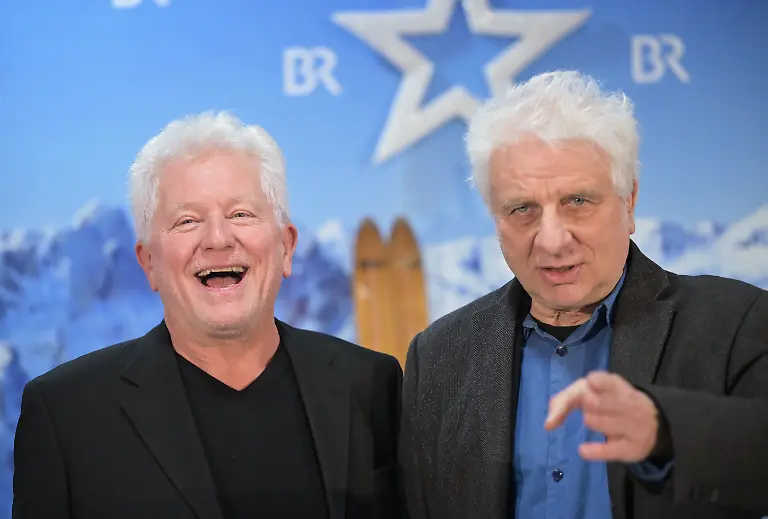 Die-Muenchner-Tatort-Kommissare-Udo-Wachtveitl-r-und-Miroslav-Nemec-zeigen-sich-beim-BR-Budenzauber