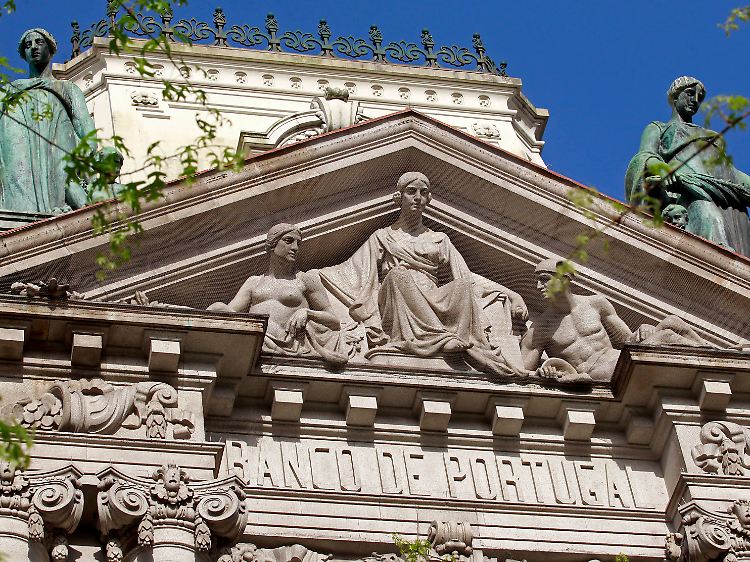 Reich geschmückte Fassade: Die Niederlassung der portugiesischen Notenbank in Porto.
