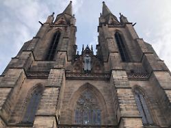 Hessen: Hoffen auf Happy End – Ist der Uhu-Papa wieder im Kirchturm?