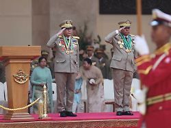 Scheindemokratie des Militärs: Ex-Junta-Chef wird Präsident in Myanmar