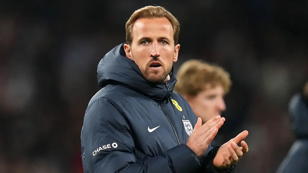 Fussball-Maenner-Laenderspiele-England-Japan-Der-englische-Nationalspieler-Harry-Kane-reagiert-nach-dem-Spiel