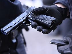 Bayern: Mann mit Spielzeugpistole löst Polizeieinsatz aus