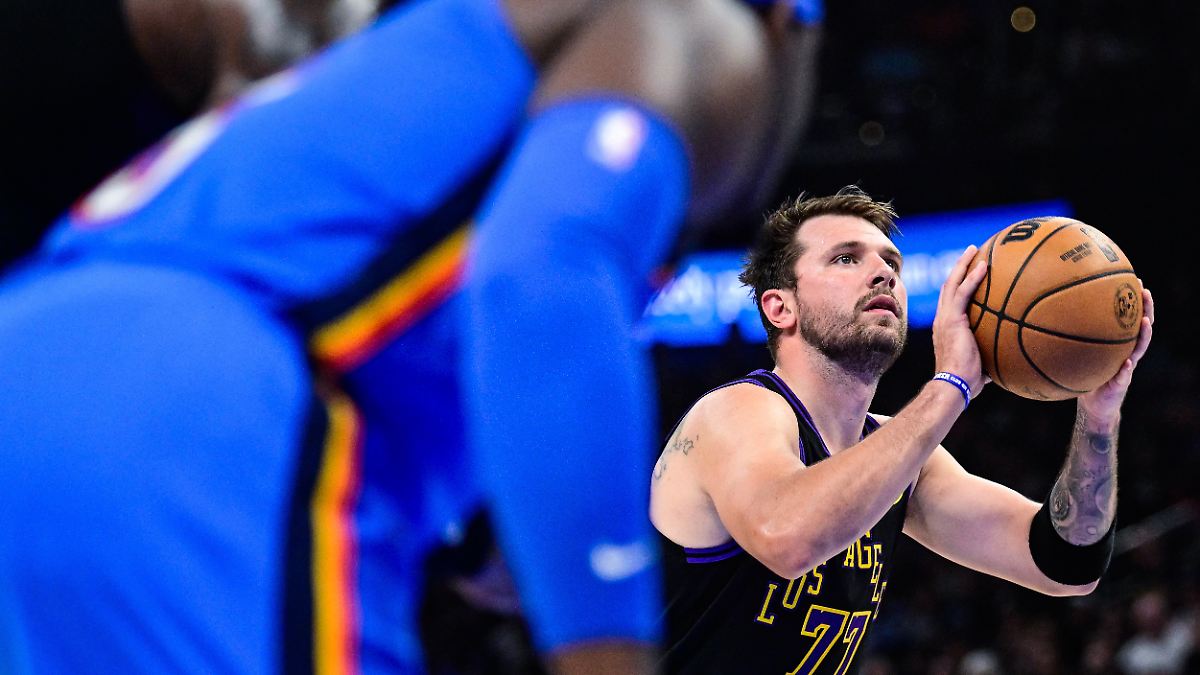 Verpasst er die Playoffs?: Diagnose da: NBA-Superstar Doncic fällt wochenlang aus