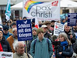 Bayern: Ostermärsche in Bayern: Tausende demonstrieren für Frieden