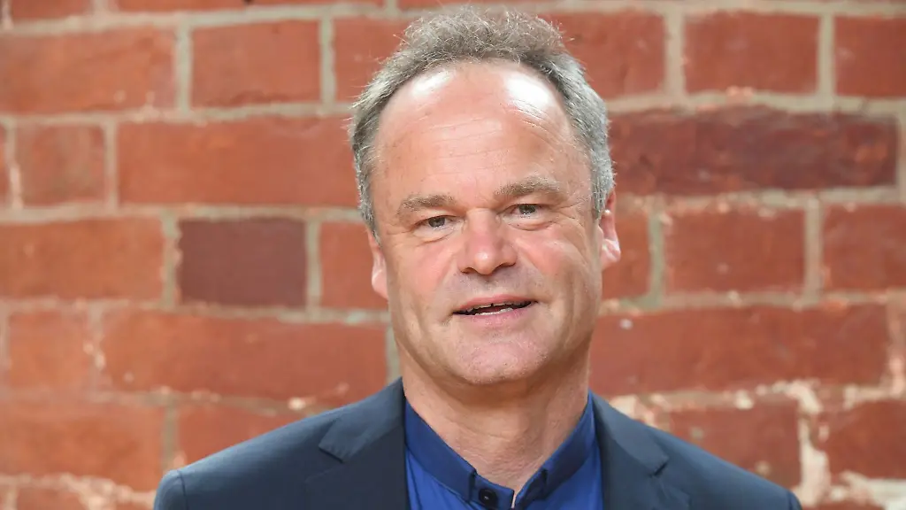 Die-AfD-ist-fuer-den-Bischof-im-Sprengel-Mecklenburg-und-Pommern-der-evangelischen-Nordkirche-Tilman-Jeremias-nicht-mit-dem-christlichen-Glauben-und-der-Lehre-vereinbar