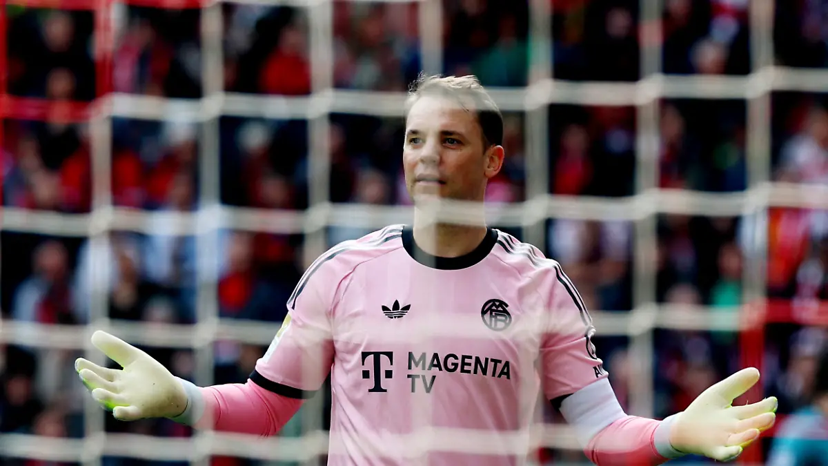 Soccer-Football-Bundesliga-SC-Freiburg-v-Bayern-Munich-Europa-Park-Stadion-Freiburg-Germany-April-4-2026-Bayern-Munich-s-Manuel-Neuer-reacts-REUTERS-Kai-Pfaffenbach-DFL-REGULATIONS-PROHIBIT-ANY-USE-OF-PHOTOGRAPHS-AS-IMAGE-SEQUENCES-AND-OR-QUASI-VIDEO