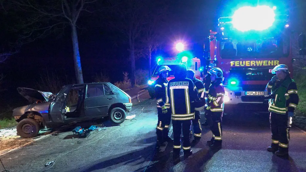 Der-Unfall-auf-der-L102-endete-toedlich