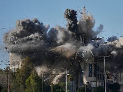 Iran-Krieg im Liveticker: +++ 21:03 Trump droht Iran mit "völliger Zerstörung" der Infrastruktur +++