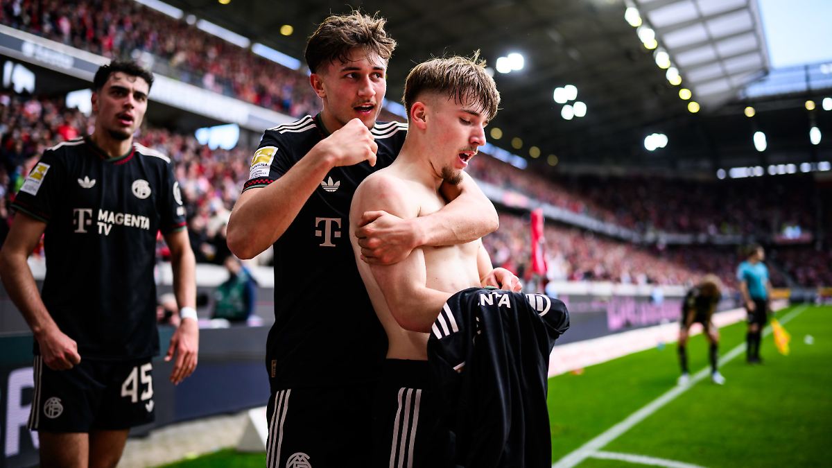 Kane jubelt vor Real-Duell: Oldie Neuer patzt, aber auf die Bayern-Youngster ist Verlass