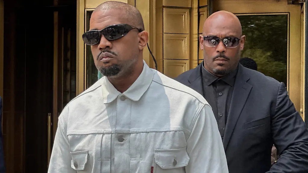 Ye-the-rapper-formerly-known-as-Kanye-West-leaves-federal-court-during-the-trial-of-Sean-Diddy-Combs-in-New-York-Friday-June-13-2025-AP-Photo-Michael-R